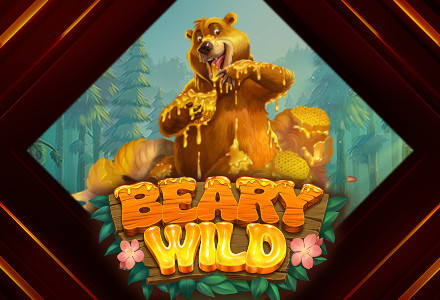 Der neue Spielautomat "Beary Wild" im Golden Euro Casino. Honig bekleckerter Grizzly Bär mit Töpfen voll Honig und davor das Logo des Spieles "Beary Wild" 